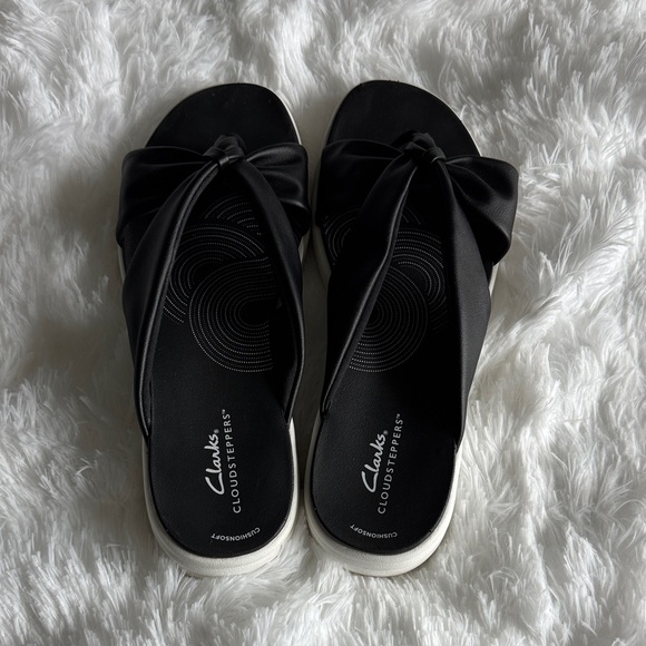 Clarks Women's Black and White Slide Sandals - Picture 1 of 3